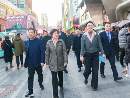 金暉副省長(zhǎng)一行蒞臨太和電子城視察安全工作